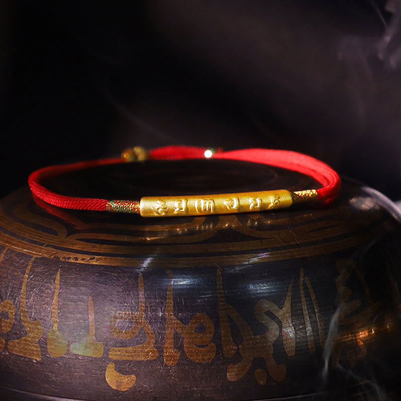 Carmiora tibetisch-buddhistisches handgefertigtes Mani-Mantra-Glücksarmband mit roter Schnur