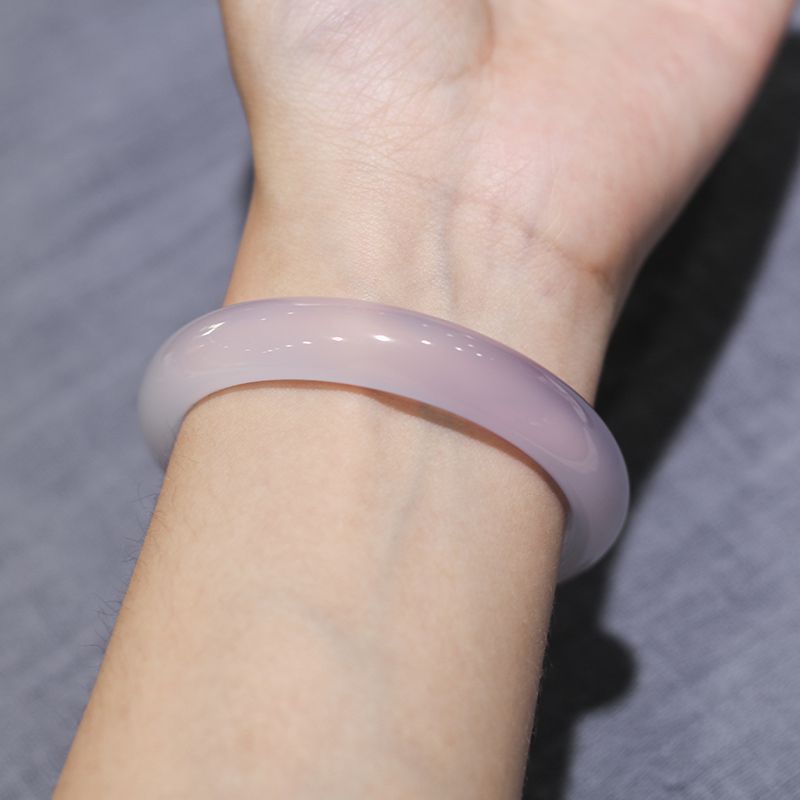 Carmiora Armband aus natürlicher lila Jade, beruhigender Schutz