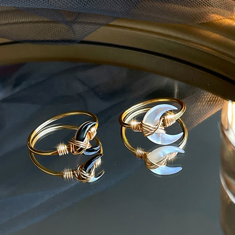 Carmiora Natural Tridacna Stone Moon 14K Gold Segensring