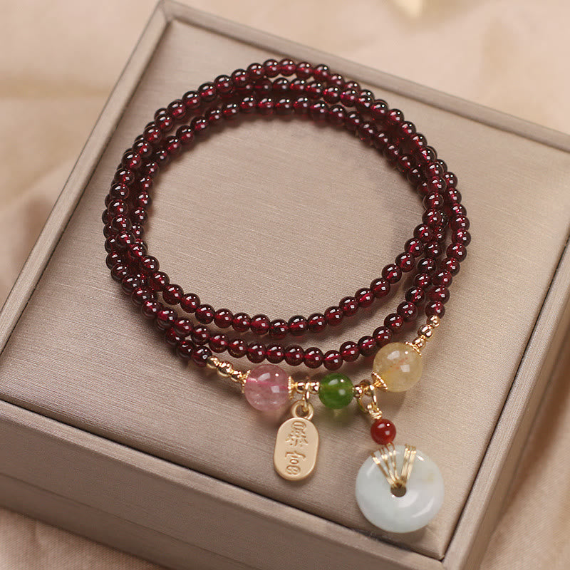 Carmiora Natürlicher Granat-Erdbeerquarz-Kristall, Fuchs-Koi-Fisch, Friedensschnalle, Glücksschutz, dreifach gewickeltes Armband