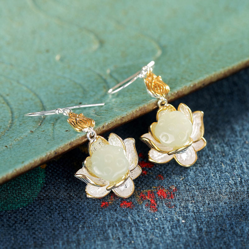 Carmiora White Jade Protection Harmony Drop Ohrringe