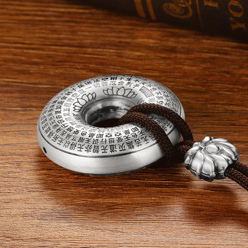 Carmiora handgemachte tibetische Mantra Lotus Reinheit Halskette