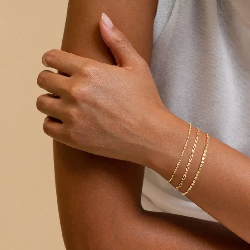 Goldfarbenes Fußkettchen-Stapelarmband für Damen