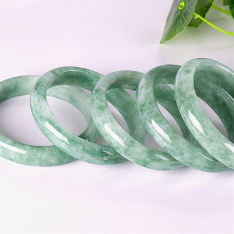 Carmiora Armreif aus natürlicher Jade, Wohlstand