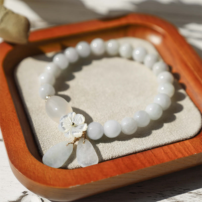 Carmiora Glücksarmband aus natürlicher weißer Jade
