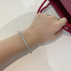 Silbernes Tennisarmband