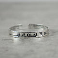 Carmiora tibetisches Mantra-Armband aus weißem Kupfer