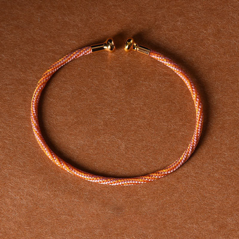Carmiora Schlichtes Design, handgefertigtes Glücksgeflecht-Manschettenarmband