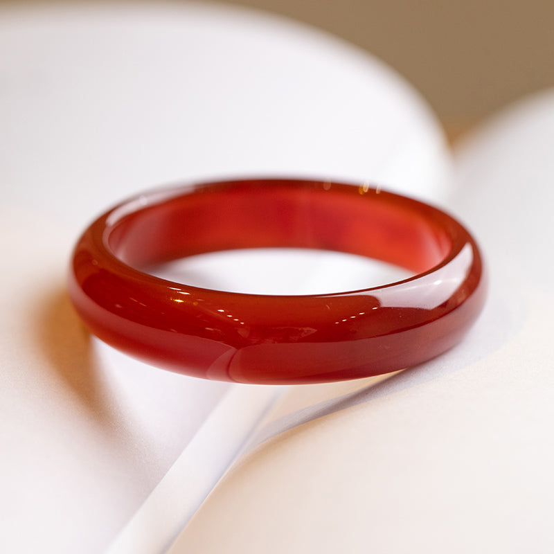 Carmiora Natürlicher roter Achat-Vertrauensarmband-Armreif
