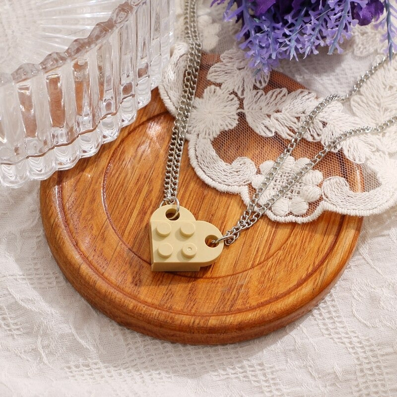 2-teilige Halsketten mit Anhängern aus Legosteinen mit Herzmotiv und Freundschaftssymbol