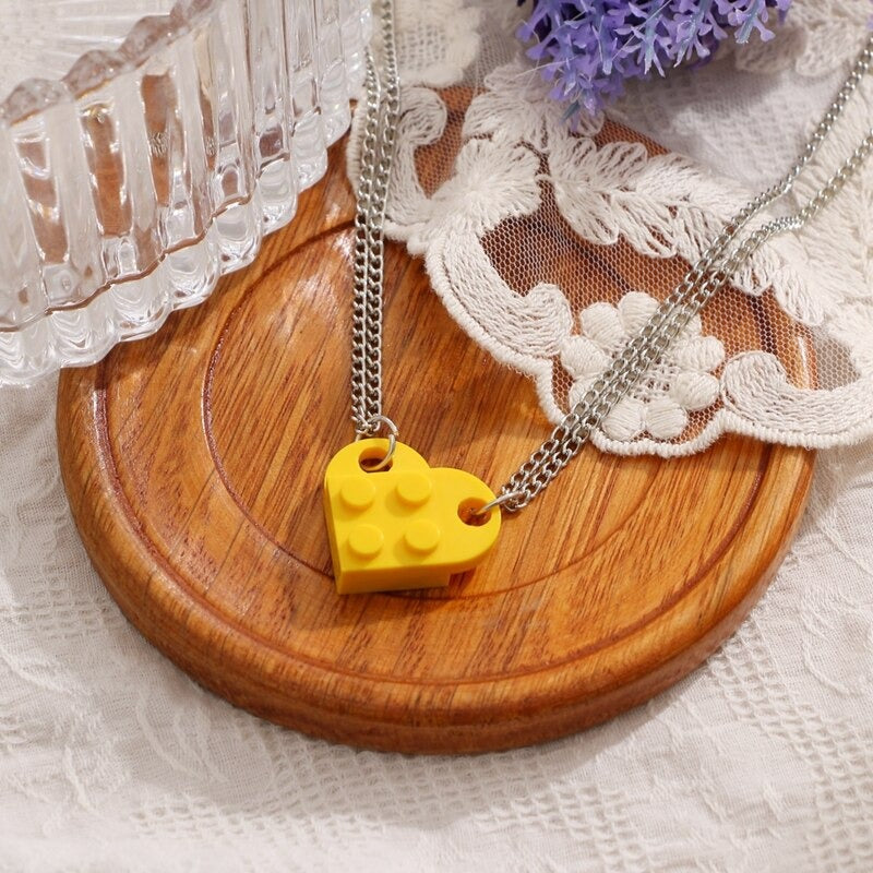 2-teilige Halsketten mit Anhängern aus Legosteinen mit Herzmotiv und Freundschaftssymbol