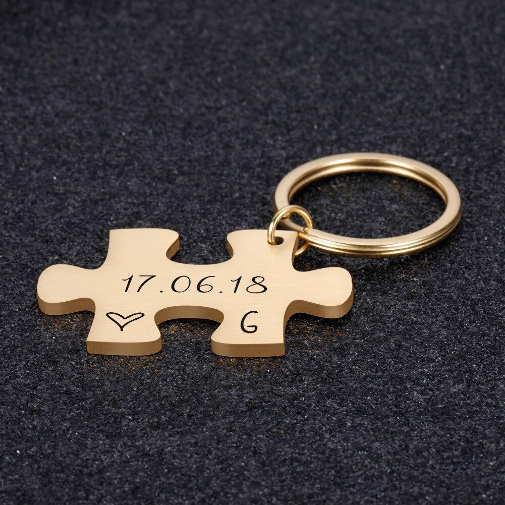 2-teiliger personalisierter Puzzle-Schlüsselanhänger mit Initialen und Jahrestagsdatum für Paare