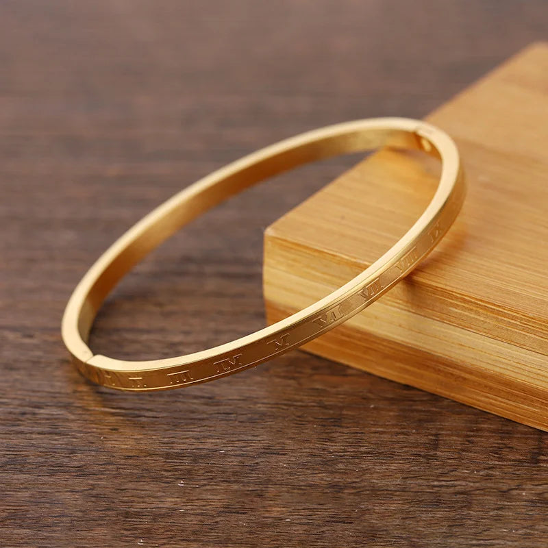 Elegantes Goldarmband für Damen – Schlanke Manschette, polierter Armreif