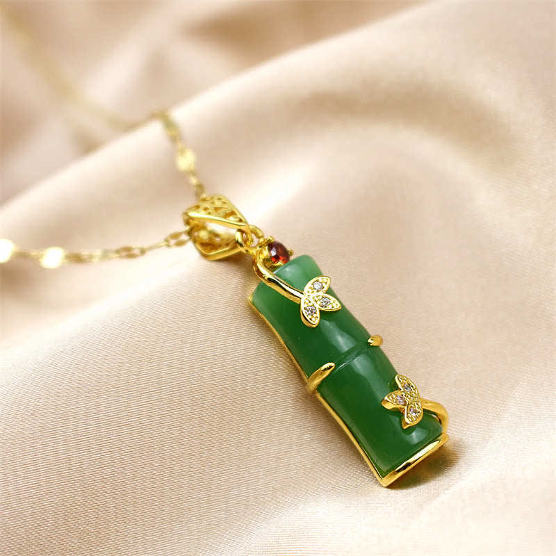 Carmiora Weißer Jade-Cyan-Jade-Bambus-Glücksschutz-Halskettenanhänger