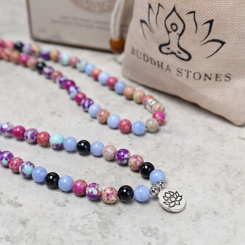 Carmiora Natural Purple Miano Lotus Mala aus echtem Stein