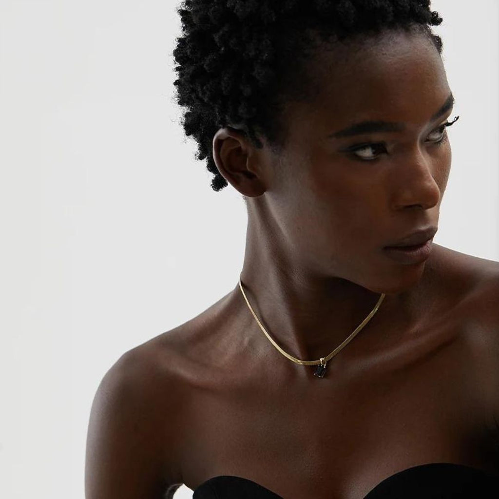 Quadratische Schlangenkettenhalskette mit Zirkonia