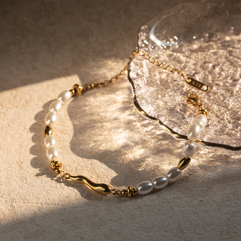 Goldenes Perlen-Kaskaden-Armband