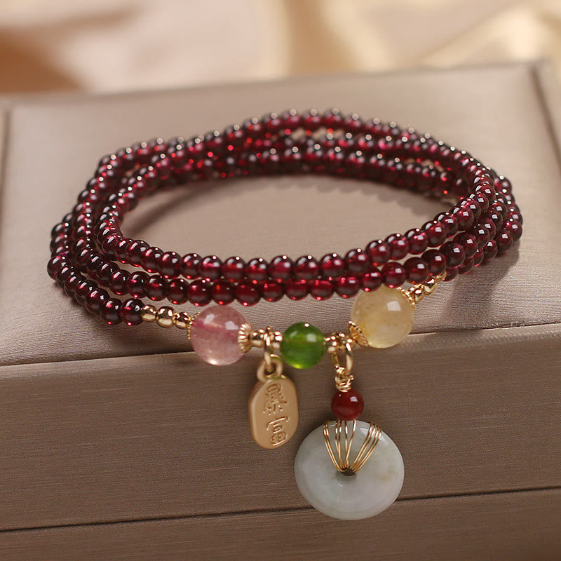 Carmiora Natürlicher Granat-Erdbeerquarz-Kristall, Fuchs-Koi-Fisch, Friedensschnalle, Glücksschutz, dreifach gewickeltes Armband