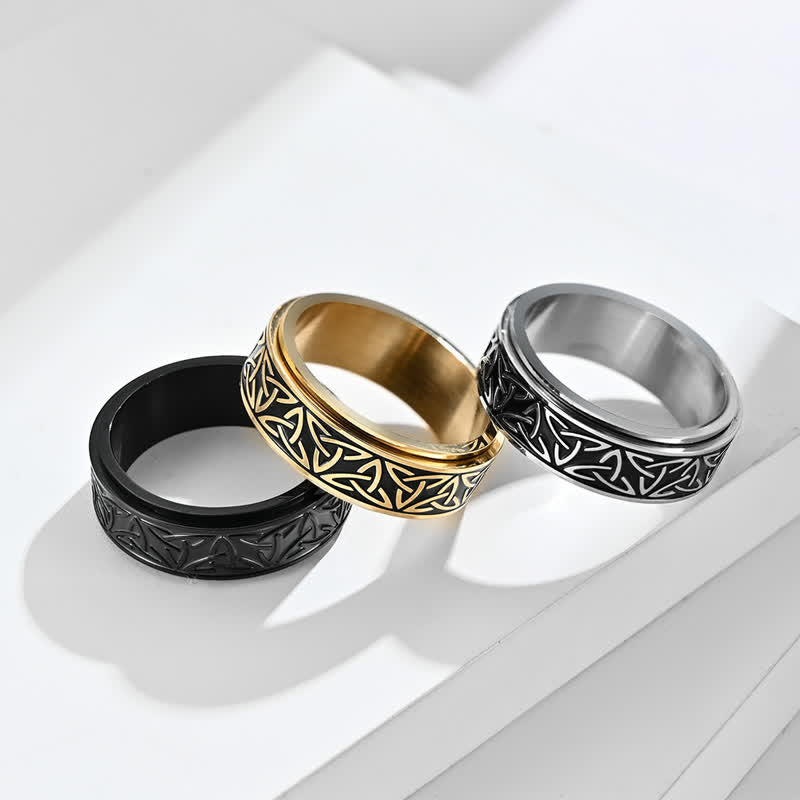 Carmiora Triangle Knot Triquetra Ruhiger drehbarer Ring aus Titanstahl