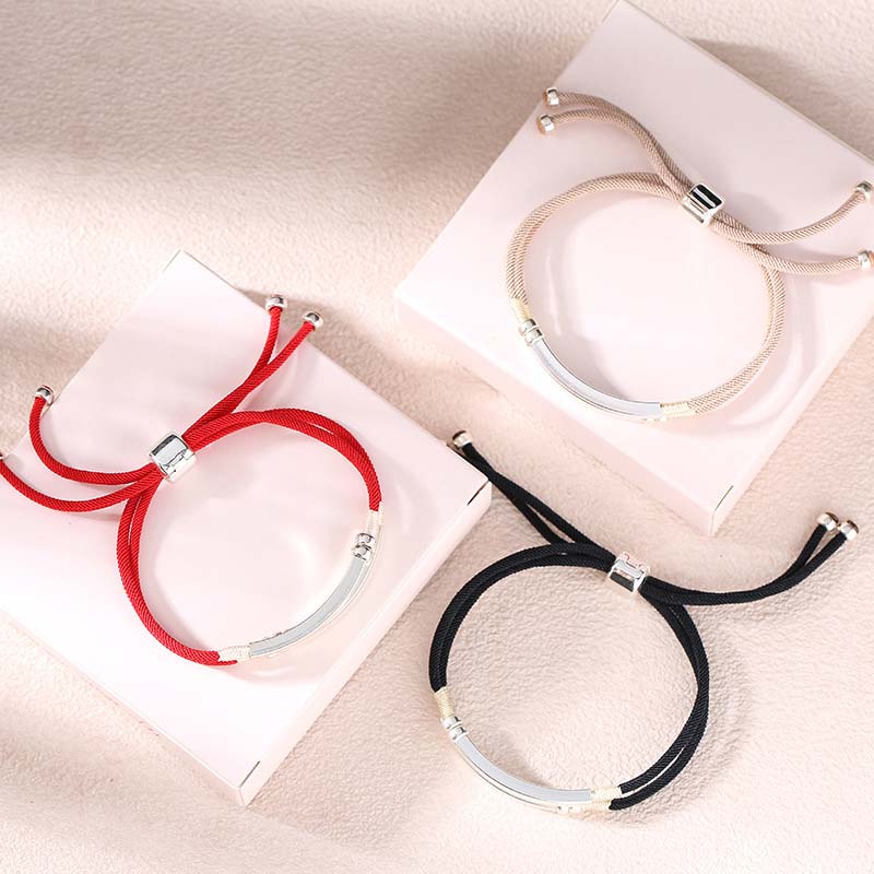 Carmiora-Armband aus 925er-Sterlingsilber mit roter Schnur und geschichtetem Zopf