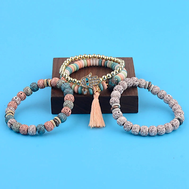 4-teiliges Set mit böhmischen Charm-Armbändern mit Quastenperlen