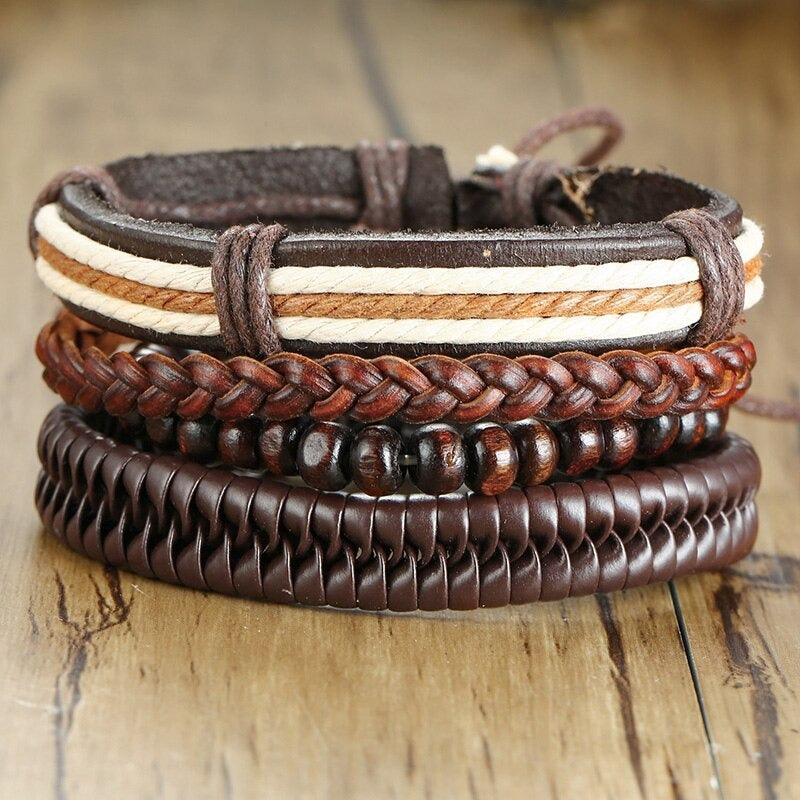 4-teiliges Set mit geflochtenen Wickelarmbändern aus veganem Leder im Vintage-Stil mit Holzperlen