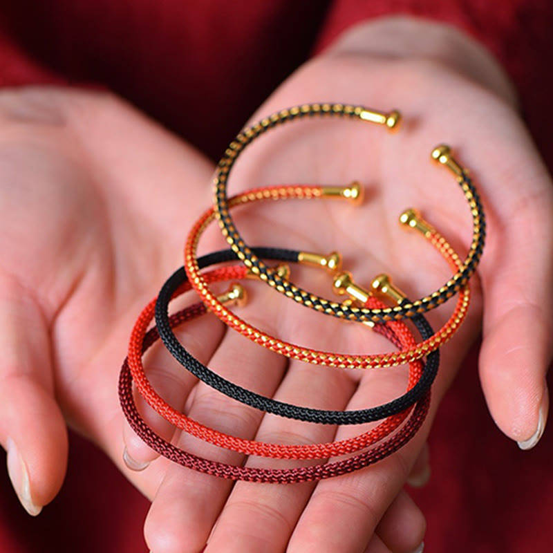 Carmiora Schlichtes Design, handgefertigtes Glücksgeflecht-Manschettenarmband