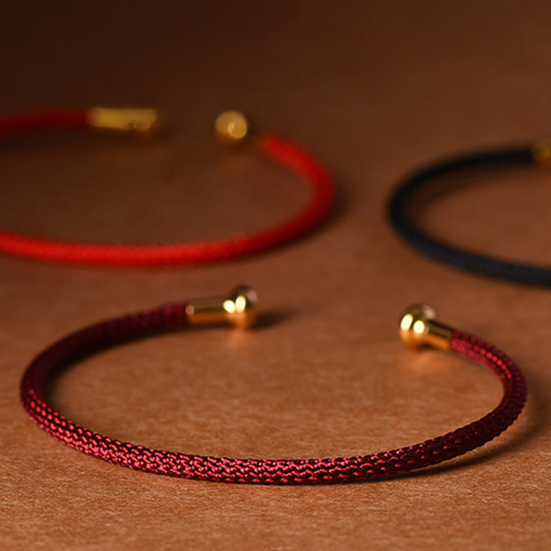 Carmiora Schlichtes Design, handgefertigtes Glücksgeflecht-Manschettenarmband