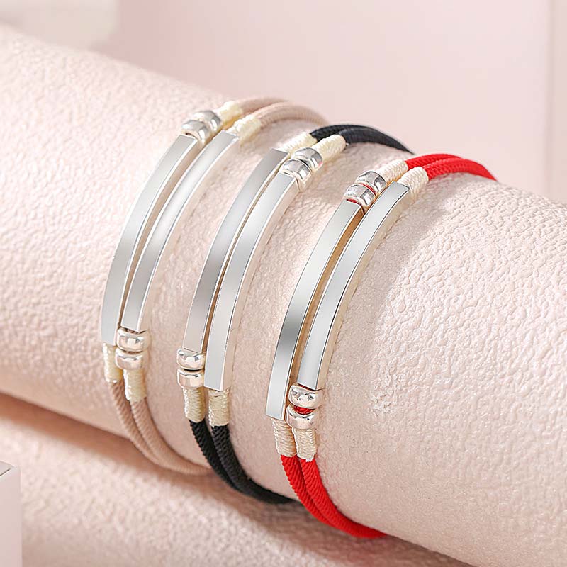 Carmiora-Armband aus 925er-Sterlingsilber mit roter Schnur und geschichtetem Zopf