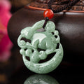 Carmiora-Halskettenanhänger „Jahr des Kaninchens“, Jade-Glück, Halbmond