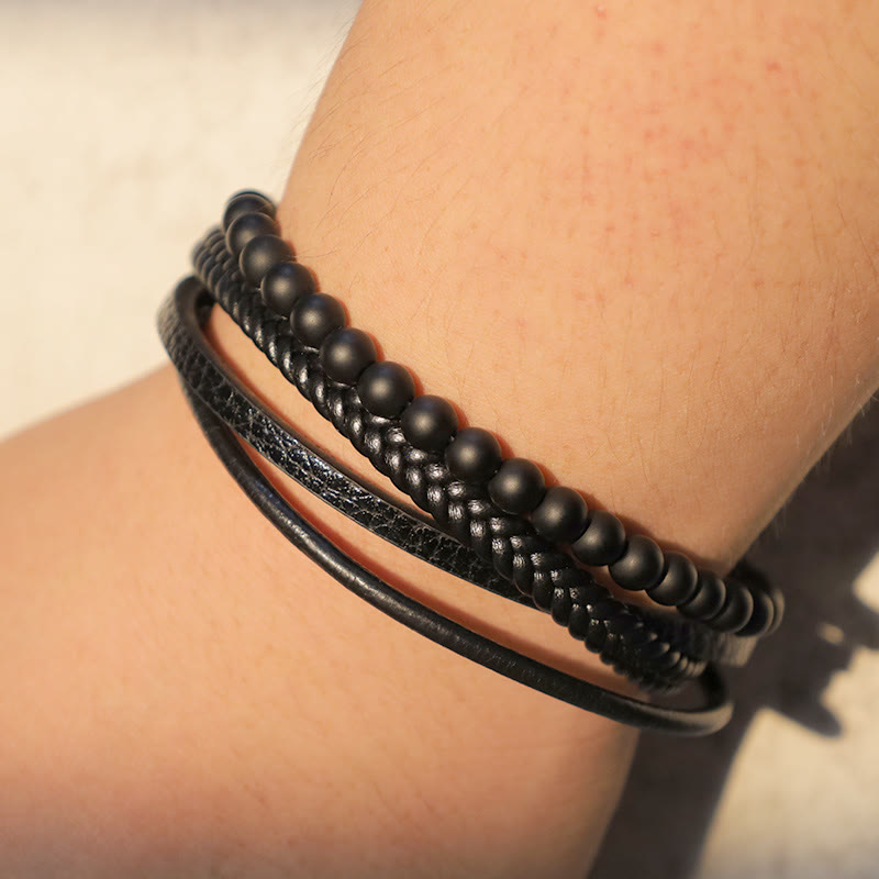 Carmiora natürliches Lavagestein-Lederarmband mit schwarzen Onyxperlen