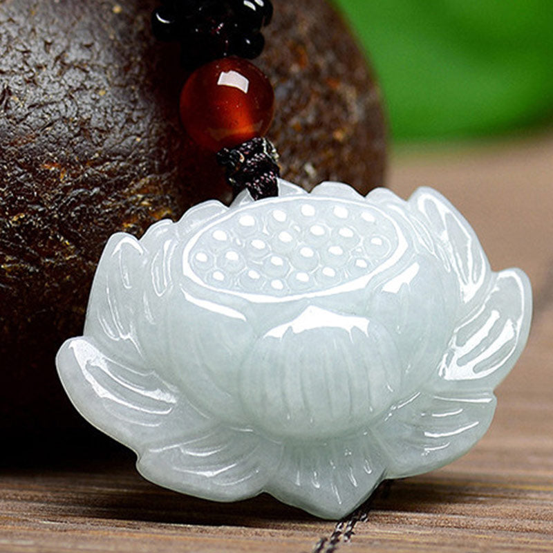 Carmiora Lotus Muster Jade Glück Fülle Halskette Anhänger