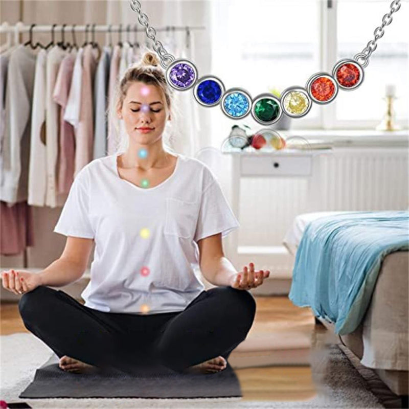 Bunte Chakra-Halsketten und -Armbänder mit Perlen