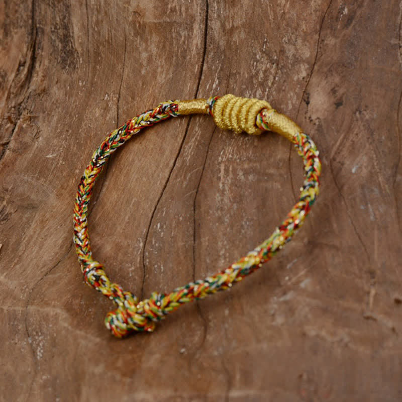 Handgefertigtes, farbenfrohes Carmiora-Armband mit King-Kong-Knotenschutz