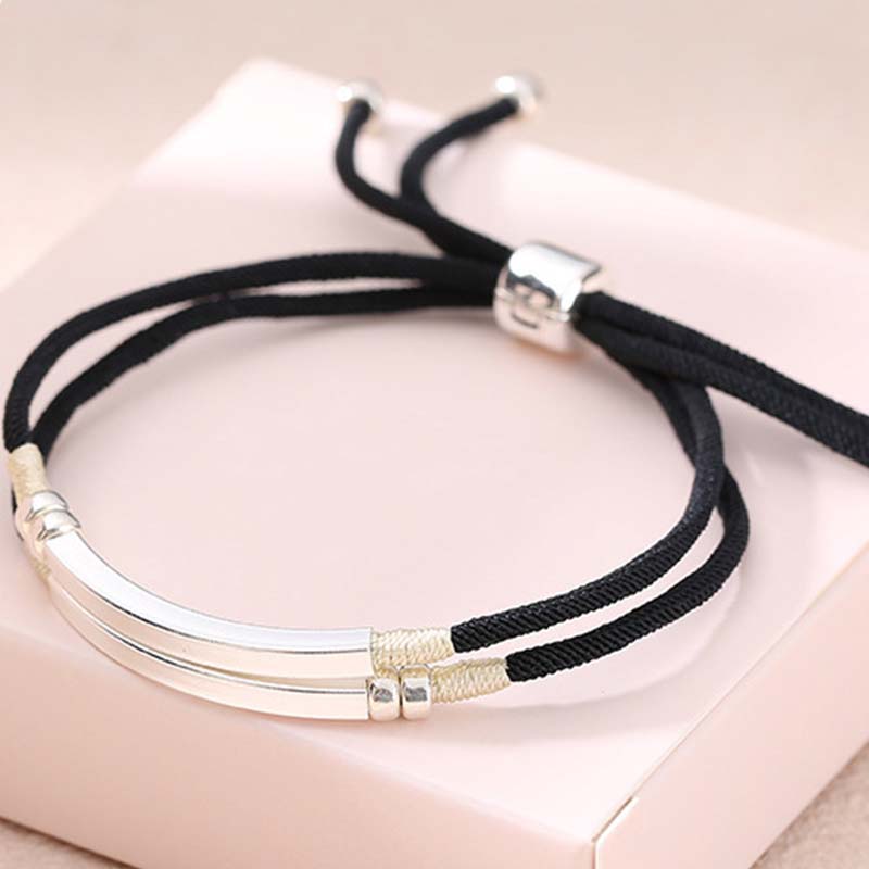 Carmiora-Armband aus 925er-Sterlingsilber mit roter Schnur und geschichtetem Zopf