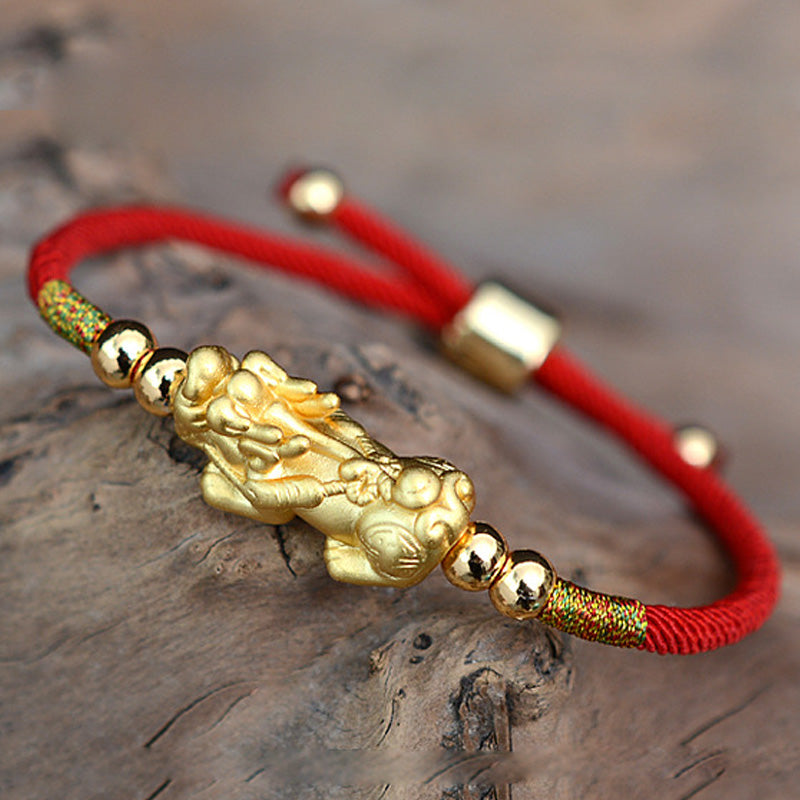 Carmiora 24K vergoldetes PiXiu Luck Red String Armband