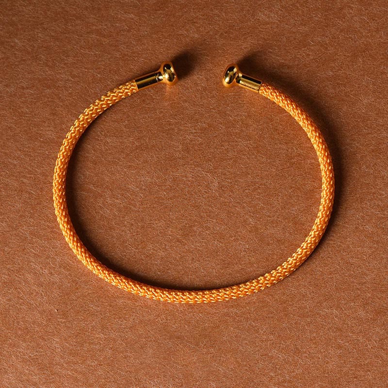 Carmiora Schlichtes Design, handgefertigtes Glücksgeflecht-Manschettenarmband