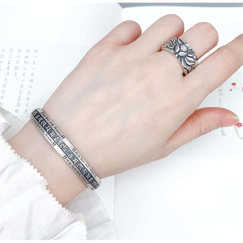 Carmiora Om Mani Padme Hum Herz Sutra Mantra Lotus Peace Meditation Manschettenarmband Armreif