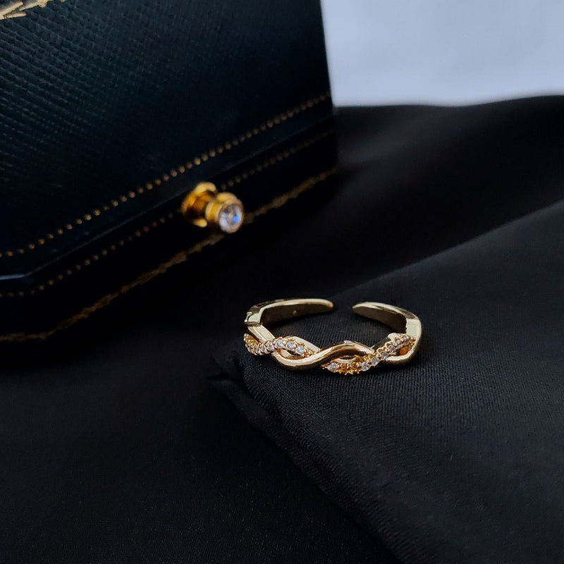 9 bis 5 Ring - Elaine