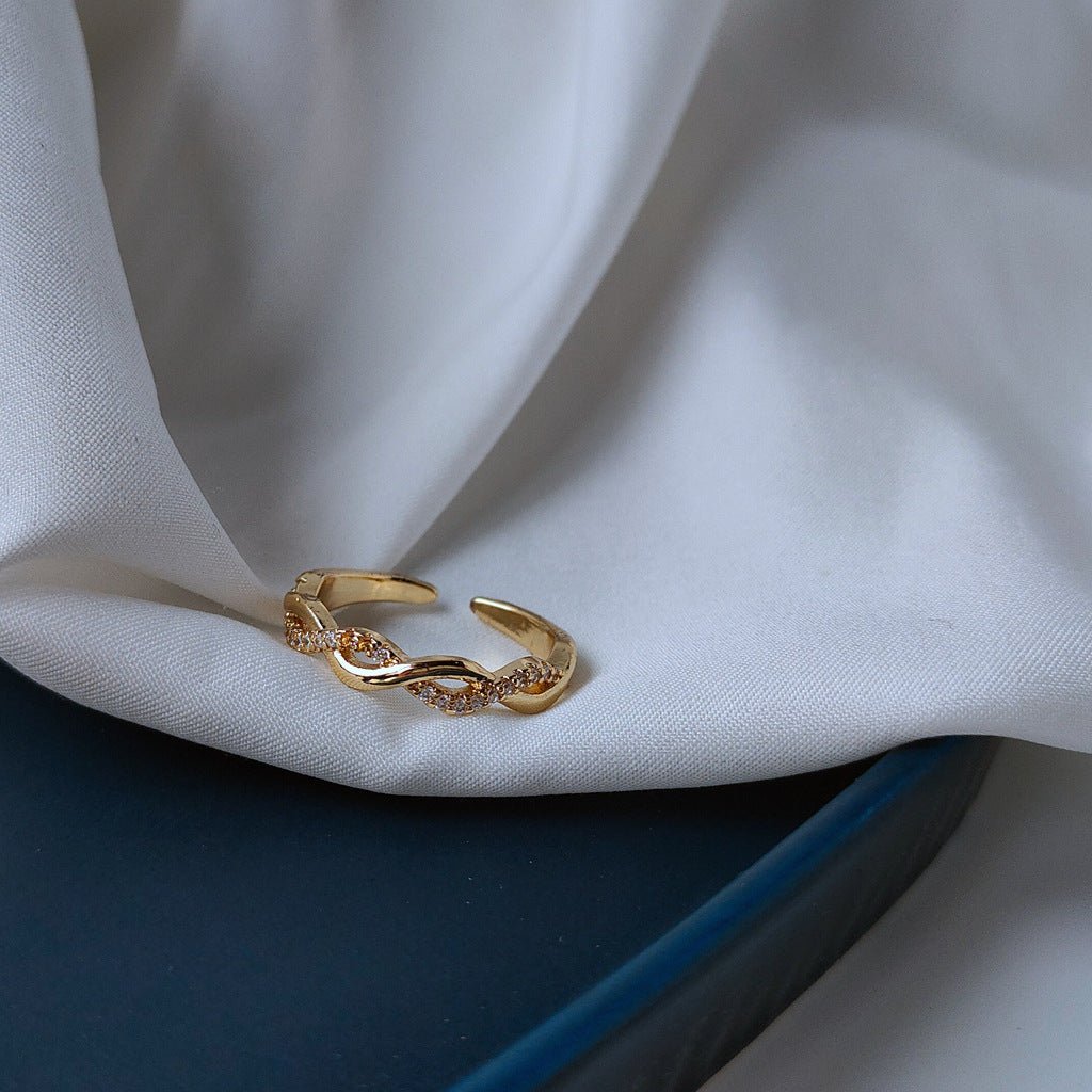 9 bis 5 Ring - Elaine