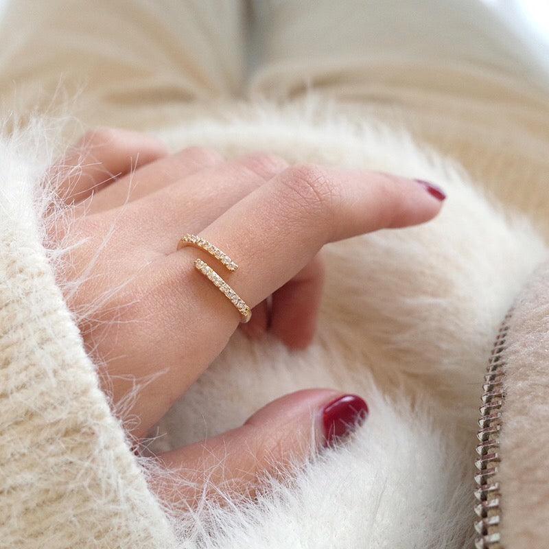 9 bis 5 Ring - Shauna