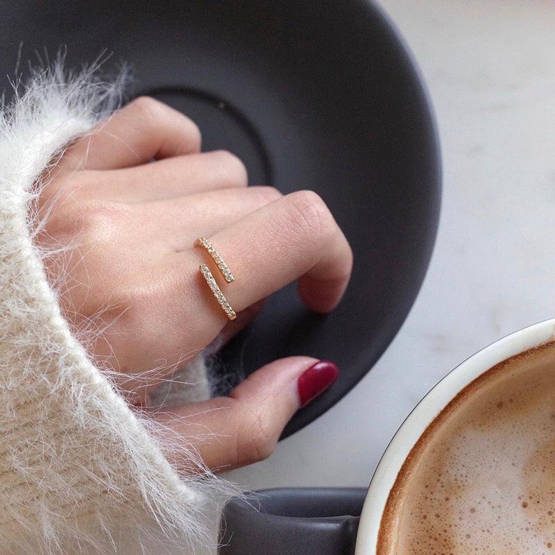 9 bis 5 Ring - Shauna