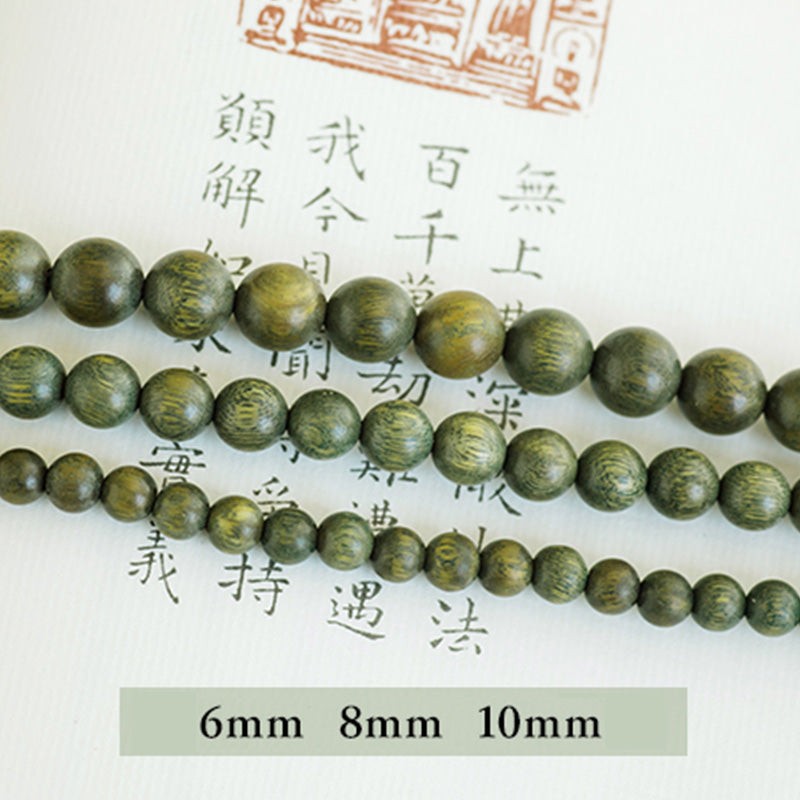 Carmiora 108 Mala-Perlen, grünes Sandelholz, chinesisches Knoten-Beruhigungsarmband