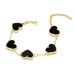 Armband mit fünf Herzen