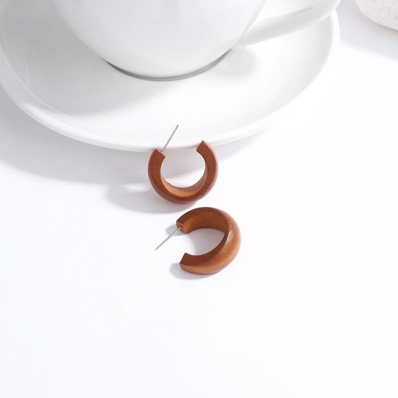 Tropical Vibe – Handgemachte Statement-Ohrring-Kollektion aus Rattan und Holz