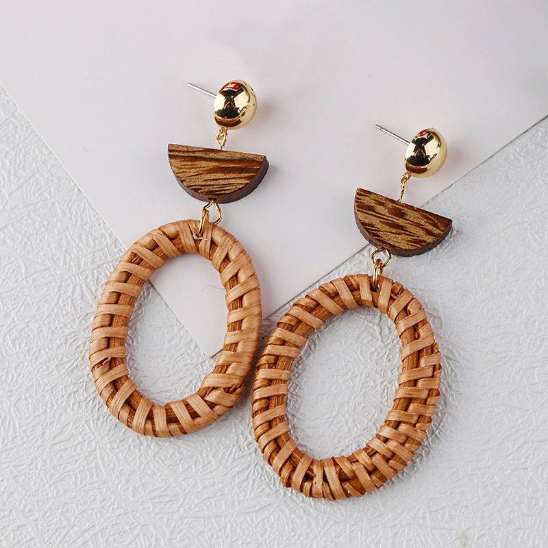 Tropical Vibe – Handgemachte Statement-Ohrring-Kollektion aus Rattan und Holz
