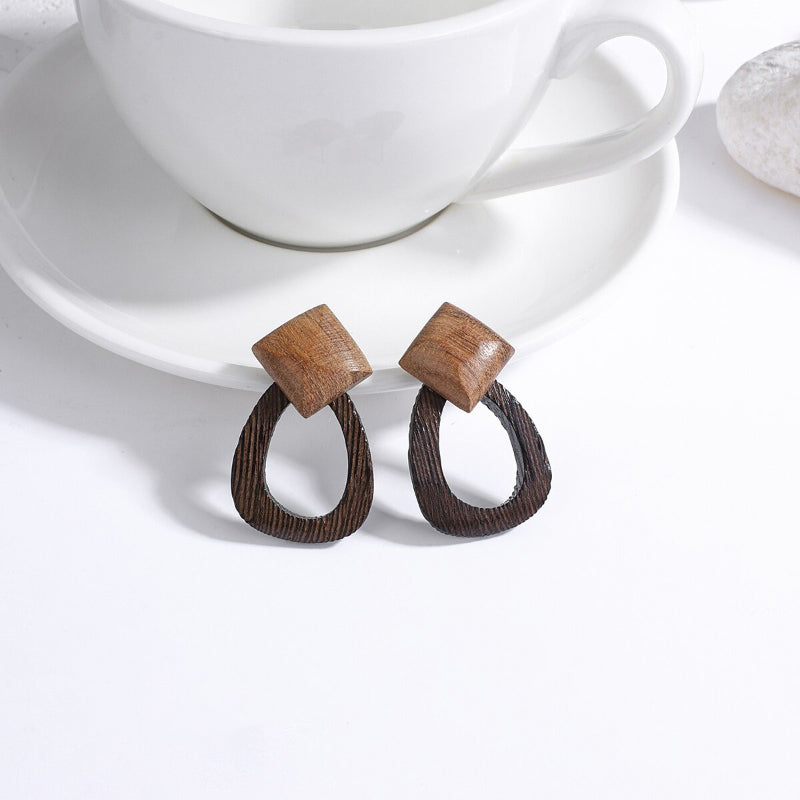 Tropical Vibe – Handgemachte Statement-Ohrring-Kollektion aus Rattan und Holz