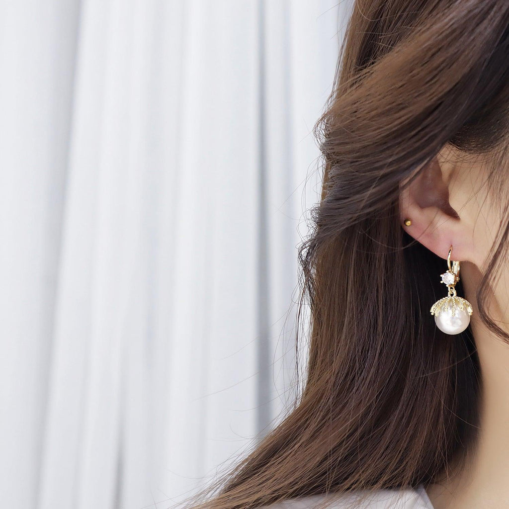 Barocke Huggie Ohrringe