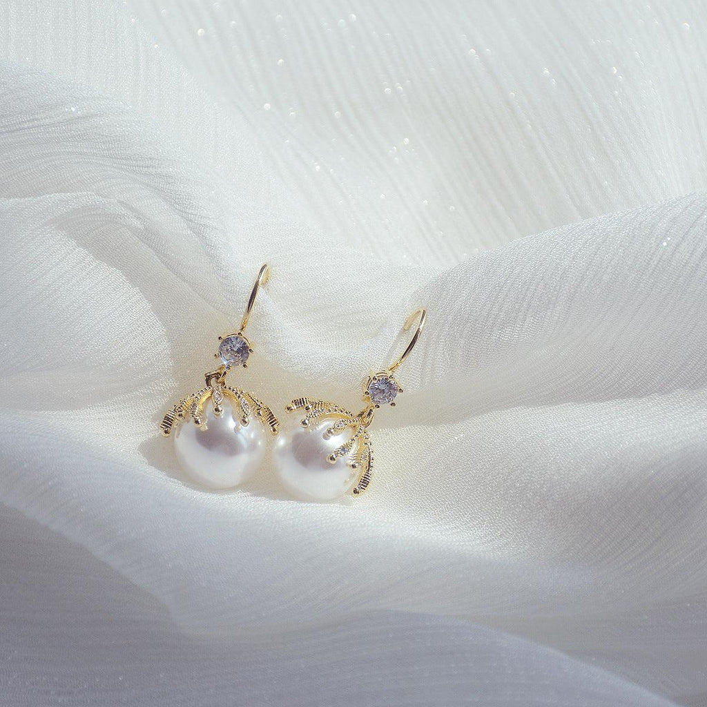 Barocke Huggie Ohrringe