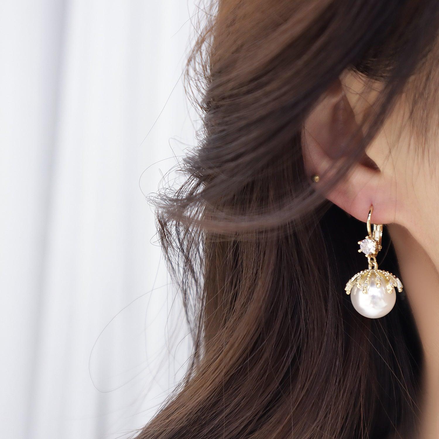 Barocke Huggie Ohrringe